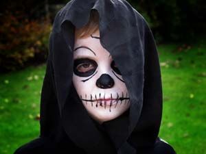 So Grim Reaper And Best Childrens Face Paints Ever Littlestuff Grim Reaper Makeup Kids, Grim Reaper Face Paint For Kids, Grim Reaper Face Paint, Grim Reaper Costume Kids, Grim Reaper Makeup, Grim Reaper Costume, Baby Makeup, Grim Reaper Halloween, Halloween Goodies