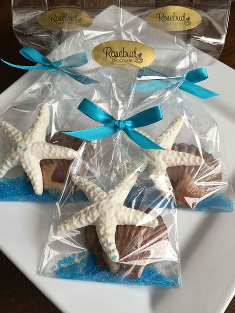 Beach Theme Desserts, Beach Birthday Decorations, Starfish Cookies, Beach Theme Wedding Favors, Diy Wedding Food, Birthday Luau, Săpunuri Handmade, Beach Bridal Showers, Chocolate Favors