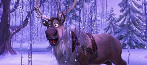 Sven with icicles Sven Frozen, Hans Frozen, Frozen Gif, Disneyland Princess, Frozen 2013, Looney Tunes Cartoons, Disney Animals, Epic Fails Funny, Favorite Animal