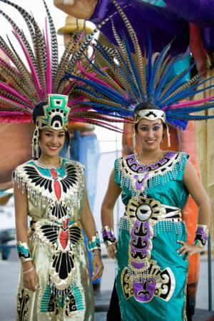 Modern Aztec Designs on Ladies Dress - Getty Images Aztec Costume, Ritual Dance, Aztec Civilization, Aztec Empire, Aztec Culture, Aztec Warrior, Indian People, Aztec Art, Aztec Designs