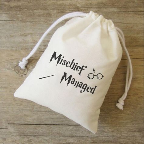 Harry Potter Birthday Favors, Thank You Bags, Thank You Presents, Positive Gift, Harry Potter Birthday, Muslin Bags, Happy Gifts, Mischief Managed, Personalized Baby Shower