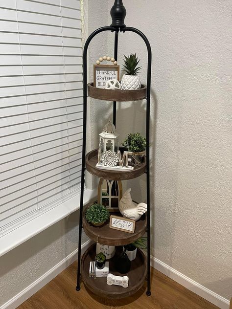 Farmhouse Bathroom Shelves, Table Decor Living Room, Barn Decor, Farmhouse Decor Living Room, Farmhouse Bathroom Decor, Farm Decor, Country Farmhouse Decor, Shelf Styling, Corner Shelves