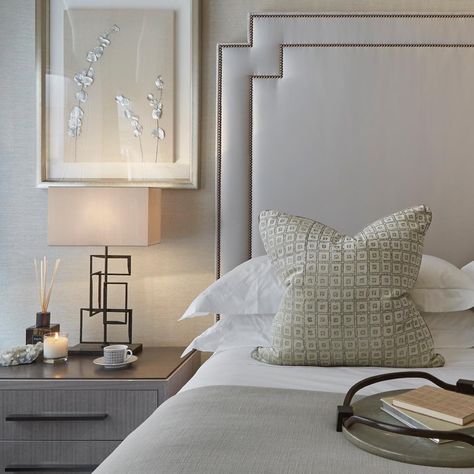 Relaxing bedroom for Sunday morning lie ins ✔️ Hotel Style Bedroom, Sophie Paterson Interiors, Sophie Paterson, Dining Booth, Timeless Simplicity, Modern Luxury Bedroom, Relaxing Bedroom, Contemporary Bed, Hotel Style