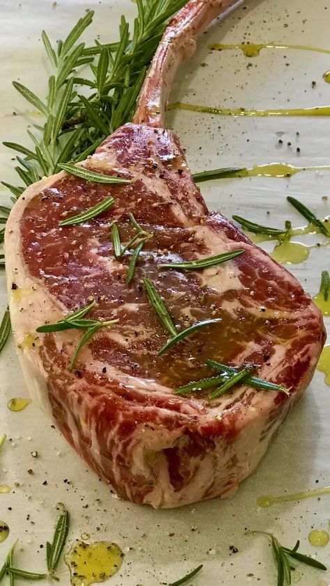 Tomahawk Steak Professional Tips (with video) Tomahawk Steak Recipe, Tomahawk Steak, Steak Dishes, Grilled Steak Recipes, Professional Tips, Best Steak, Carne Asada, How To Cook Steak, Professional Chef