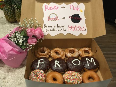 Roses & Donut Promposal Donut Promposal Ideas, Donut Promposal, Dance Responses, Promposal Ideas, Homecoming Signs, Prom Proposals, Kid Dates, Cute Prom Proposals, Asking To Prom