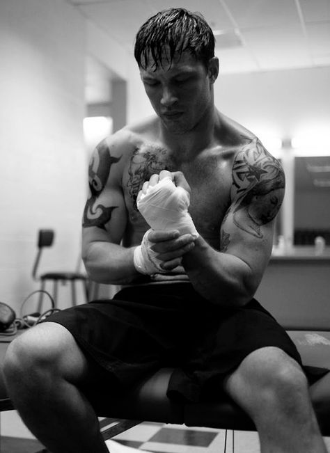 . Tommy Conlon, Tom Hardy Warrior, Thomas Hardy, Marlon Brando, Tom Hardy, Great Movies, Man Crush, Bodybuilder, How I Feel