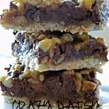 Chocolate Chip Cookie Pie, Tollhouse Cookies, Toll House, Crazy Daisy, Pie Bars, Pie Bar, Cookie Bar Recipes, Cookie Pie, Chocolate Bars