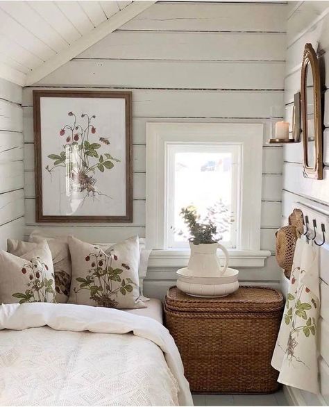 Hygge Home, Cozy Farmhouse, White Living, Bedroom Goals, Small Living, Cottage Decor, Home Decor Inspiration, Cozy House, Home Interior