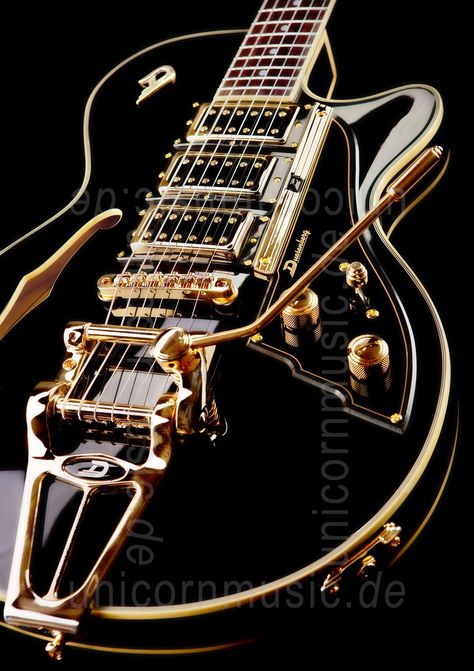 Duesenberg Guitar, Electric Guitar Design, Guitar Obsession, Custom Electric Guitars, Unique Guitars, Fender Squier, Cool Electric Guitars, Guitars Electric, Les Paul Custom