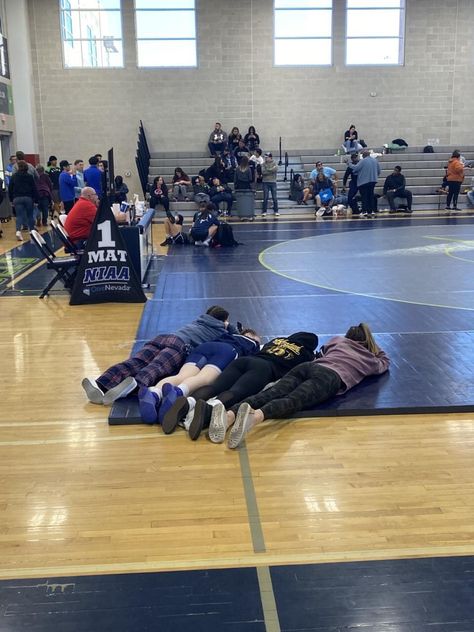 Highschool Wrestling, Wrestling Tips, Wrestling Diet, Wrestling Practice, Wrestling Aesthetic, Wrestling Workout, High School Wrestling, Girls Wrestling, Wrestling Mat