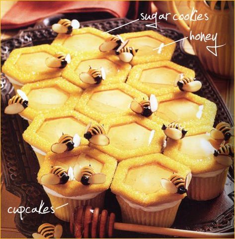 Beehive Cupcakes, Honey Cupcakes, Bee Cupcakes, Cookies Cupcake, Think Food, Cupcake Cake, Cupcake Cookies, Let Them Eat Cake, Cupcake Recipes