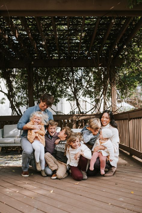 Big Family Aesthetic, Family Of 6, Life Update, Future Family, Christmas Photography, Young Family, 5 Kids, Dad Life, Cute Family