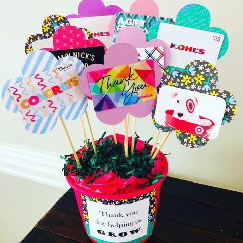 Gift Card Tree, Gift Card Basket, Teacher Appreciation Themes, Card Bouquet, Gift Card Bouquet, Gift Card Displays, Gift Card Holder Diy, Card Basket, Teacher Gift Card