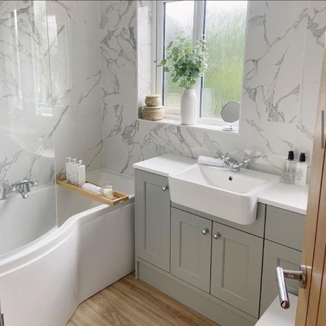 Roper Rhodes on Instagram: “An elegant combination of neutral colours and natural materials used by @home_on_churchmeadows to create this traditional look. ✨…” Roper Rhodes, New House Bathroom, Traditional Look, Bathroom Redesign, Bathroom Inspiration Decor, Neutral Colours, Bathroom Inspo, House Bathroom, House Goals