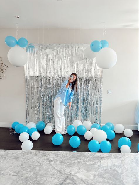 bachelorette party theme, bridal shower theme, cloud 9, bride, decor, girls trip, maid of honor, dreamy, bachelorette decorations, light blue and white, balloons, clouds, photo wall Bachlorette Party Decorations, Blue And White Balloons, Balloons Clouds, Bride Decor, Bachelorette Party Theme, Bachelorette Party Photo, Lake Party, Party Photo Backdrop, Bridal Shower Photos