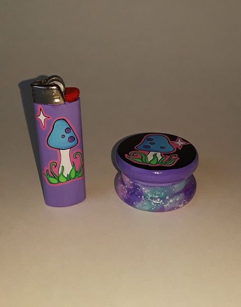 Lighter Paintings, Painting On Lighter, Lighter Painting, Painted Lighter Aesthetic, Painted Lighters, Lighter Paintings Ideas, Grunge Lighter, Painted Zippo Lighter, Stash Box Painting Ideas Trippy