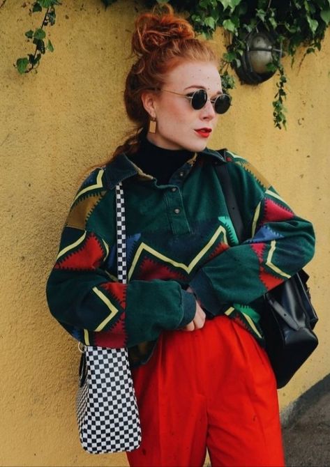 Quirky Style Women, Artistic Look Outfit, Eccentric Style Women, Colorful Queer Fashion, Arty Outfits Style, Eclectic Aesthetic Fashion, Eclectic Outfits For Women, Quirky Fashion Aesthetic, Artsy Grunge Outfits