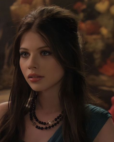 Actresses Dark Hair, Attractive Actors Female, Brunette Face Claims Female, Brown Hair Face Claim, Celebrity Face Claims, Actress Face Claims, Michelle Trachtenberg Now, Brunette Characters, Actors Female