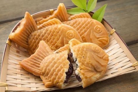 Snacks Japonais, Desserts Japonais, Easy Waffle Recipe, Japanese Desserts, Waffles Easy, Homemade Waffles, Japanese Dessert, Magic Bullet, Food Wallpaper