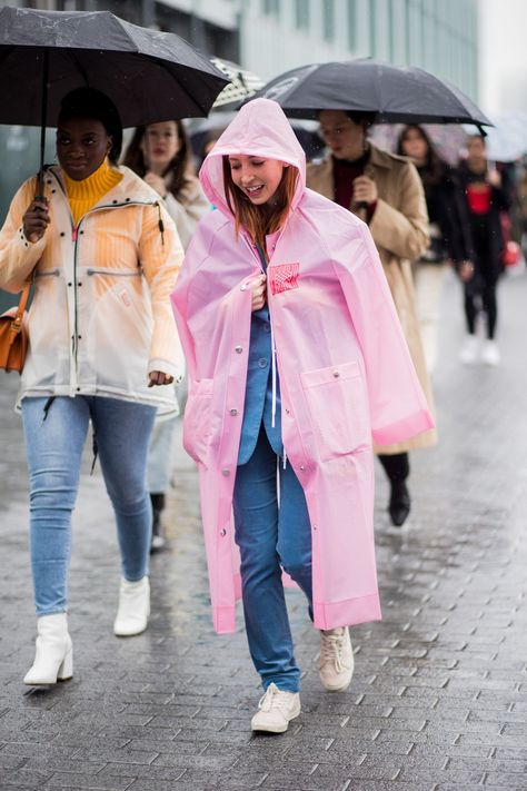 Rainy Day Outfit Dressy, Winter Lazy Day Outfit, Lazy Day Outfits For School, Rainy Day Outfit For School, Rainy Day Outfit For Work, Raincoat Outfit, Rainy Day Fashion, Winter Outfits For School, Outfits Dressy