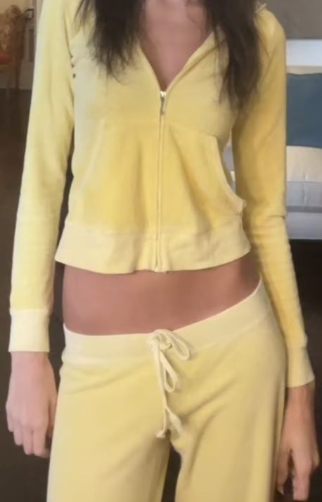 Yellow Tracksuit, Juicy Couture Track Suit, 2000s Juicy Couture, Juicy Tracksuit, Juicy Couture Vintage, Juicy Couture Tracksuit, Juicy Couture Jacket, 2000s Clothes, Velour Tracksuit