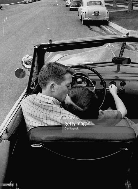 Teenagers going steady, kissing while on date. 50s Aesthetic, Old Fashioned Love, Vintage Couples, Vintage Romance, Girls Pin, Foto Art, Old Love, Jolie Photo, Teenage Years