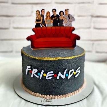 Best Friend Cake, Bolo Da Peppa Pig, Friends Birthday Cake, Tiered Cake Design, Birthday Cakes For Teens, Friends Cake, Birthday Wishes Cake, Tv Food, Fake Cake