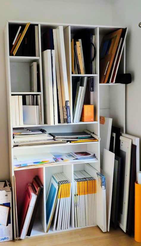 Studio Organization Artist, Creative Space Ideas Artist Studios, Art Storage Aesthetic, Art Storage Small Spaces, Art Storage For Small Spaces, Art Room Set Up Home, Shelves For Art Supplies, Artist Storage Ideas Studio Organization, Home Art Studio Storage