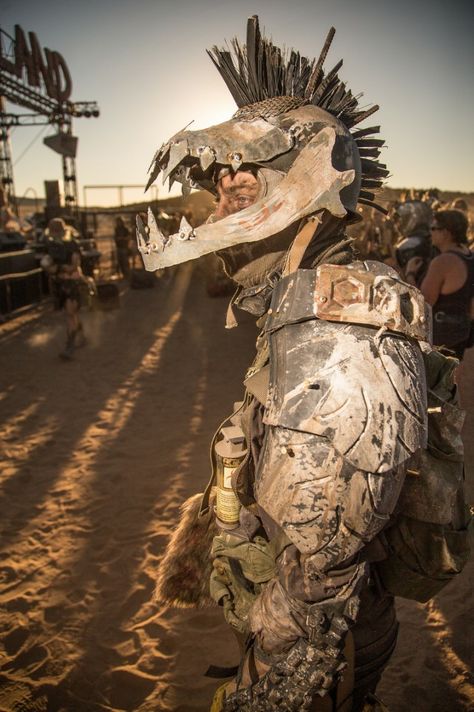 Post Apocalyptic Clothing, Wasteland Warrior, Post Apocalyptic Costume, Apocalyptic Clothing, Wasteland Weekend, Post Apocalyptic Fashion, Apocalyptic Fashion, Cool Masks, Post Apocalypse