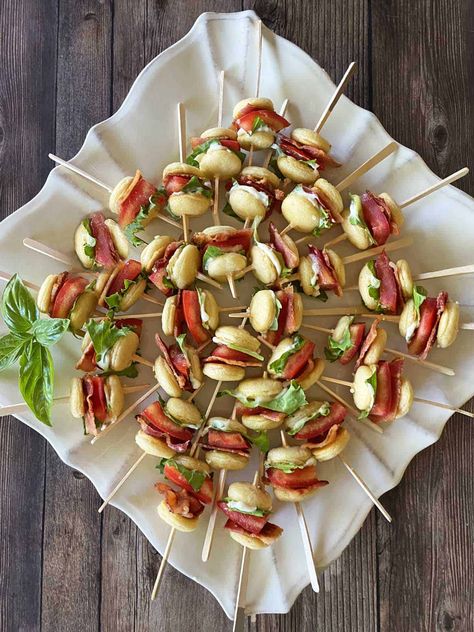 Blt Appetizer, Blt Sliders, Mini Blt, Blt Bites, Skewer Appetizers, Wedding Appetizers, Bacon Appetizers, Beefsteak Tomato, Bacon Lover