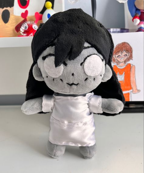 I made a ghost Mari plush lol. I think she came out pretty good :) Ghost Plush Pattern, Plush Pattern, Pretty Good, Ghost, Pattern