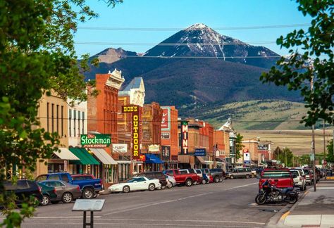 This Montana Town Is Home to More Writers Than Any Other City in America | Livability Montana Travel Guide, Indiana Dunes State Park, Livingston Montana, Montana Travel, Yellowstone River, Mountain Town, Best Places To Live, Yellowstone National, Yellowstone National Park