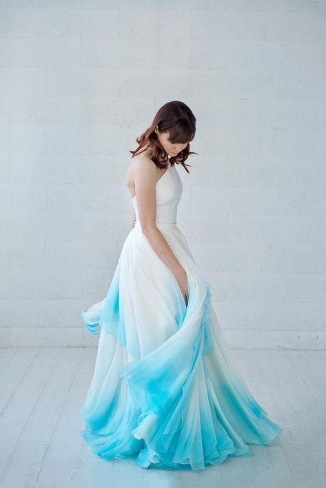 Teal Wedding Dress, High Low Wedding Dress, Flowing Wedding Dresses, Diamond Dresses, Ombre Wedding Dress, Allure Wedding Dresses, Simple Bridal Gowns, How To Dress For A Wedding, Wedding Corset