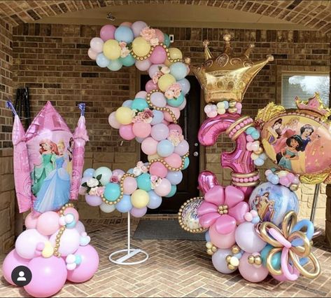 Princess Balloon Decorations, Theme Balloon Decoration, Princess Balloons, Cinderella Birthday Party, Princess Birthday Party Decorations, Disney Princess Birthday Party, Princess Theme Birthday, Princess Theme Birthday Party, Princess Party Decorations