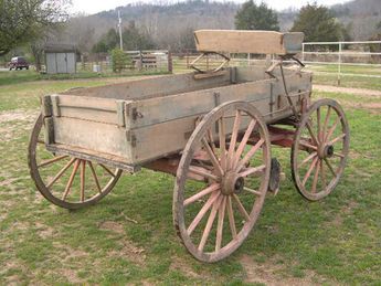 Wheels That Won The West® John Deere One-Horse Wagon Antique Wagon, Farm Wagons, Horse Wagon, Wood Wagon, Garden Wagon, Steam Engine Model, Carriage House Plans, Wagon Wheels, Horse Drawn Wagon