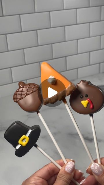 Yumsies Cake Pops | classes, tips & more! on Instagram: "I’m SO EXCITED to collaborate with @daisymakes_innovations on their Thanksgiving set! I carefully designs 4 simple shapes that embody this celebration and hope you all love it as much as I do!  4 new shapes with matching trays available on  Use code: YUMSIES10 to save 10% on your order!  Can’t wait to see what you all create 🦃🍁" Thanksgiving Cake Pops Ideas, Thanksgiving Cakesicles, Thanksgiving Cakepops, Turkey Cake Pops, Thanksgiving Cake Pops, Thanksgiving Cake, Turkey Cake, Thanksgiving Cakes, Sugar Cubes