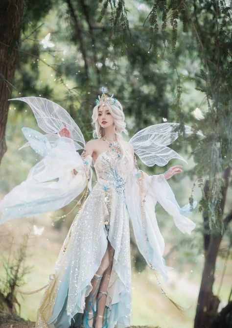 Fairy Poses Reference, Fairy Queen Dress, Fairy Queen Costume, Fairy Poses, Halloween Costumes 2022, Fairy Photoshoot, Elf Cosplay, Fairy Cosplay, Fairies Photos