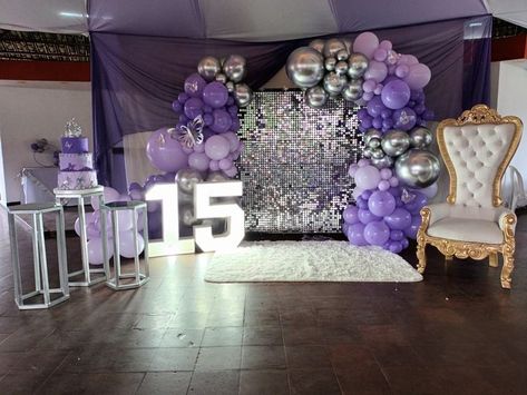 Quince Decorations Ideas, Purple Quinceanera Theme, 15th Birthday Decorations, Lilac Decor, Purple Sweet 16, Quince Decor, 15th Birthday Party Ideas, Sweet 15 Party Ideas Quinceanera, Sweet 15 Party Ideas