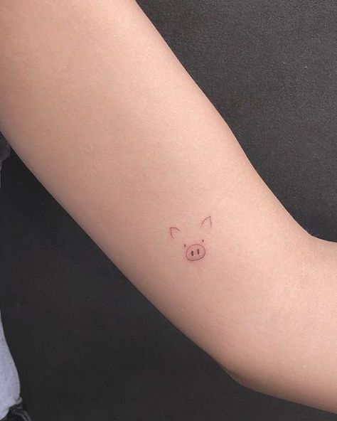 Planet Tattoo, 42 Tattoo, Pig Tattoo, Tiny Tattoos For Women, Tattoo Placements, Vegan Tattoo, Tasteful Tattoos, Inspiration Tattoos, Tattoos Geometric