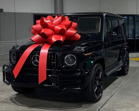 Want to know how to make money from anywhere anytime? Gwagon Mercedes, Mercedes G63, Stuff To Buy, Dream Cars Mercedes, Mercedes G Wagon, Birthday Gifts For Boyfriend Diy, Luxurious Cars, Lux Cars, Car Essentials