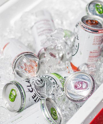 Your Guide to All the Best Hard Seltzers White Claw Hard Seltzer, Drinks Packaging, Cake In A Can, Beverage Photography, Party Drinks Alcohol, Best Acne Products, Drink Design, White Claw, Social Design