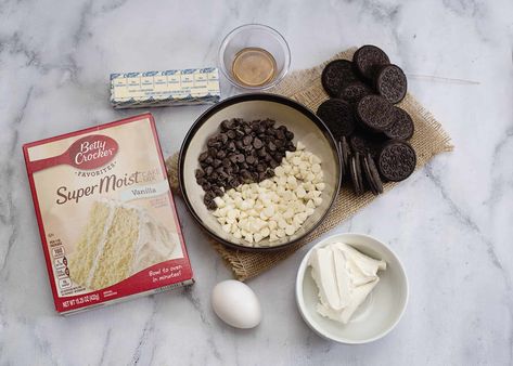 Cookies and Cream Cookies Using Cake Mix - Southern Plate Cake Mix With Cream Cheese, Betty Crocker Cake Mix Recipes, Cookies And Cream Cookies Recipe, White Cake Mix Cookies, Cookies And Cream Cookies, White Chocolate Oreos, Cream Cheese Oreo, Betty Crocker Cake Mix, Cake Box Cookies