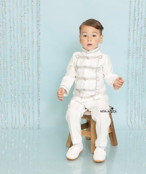 Royal Family Jewels, Prince Suit, Christening Outfits, Cinderella Prince, Boy Christening Outfit, Toddler Baby Boy, Engagement Photography Poses, Photoshoot Wedding, Boy Christening