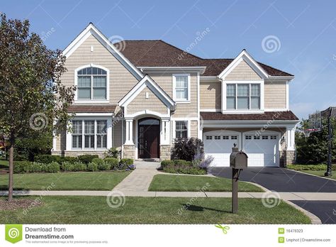 houses with Brown Roofs | Stock Photos: Home with brown cedar roof Brown Exterior House Colors, Brown House Exterior, House Siding Options, Brown Roofs, Exterior Siding Colors, Gray Exterior, Exterior House Colors Combinations, Cedar Roof, Siding Options