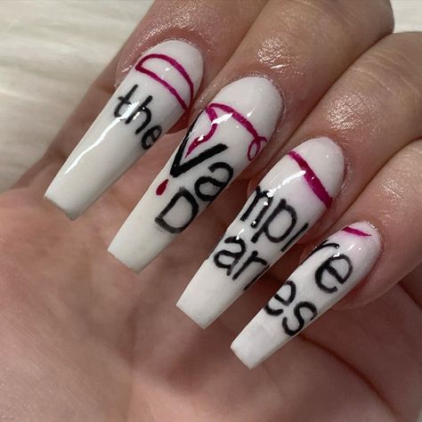 Nails By Mollie🤍 on Instagram: “The Vampire Diaries! (Swipe to see tiktok!) please tag @glitterbels and @nails_by_annabel_m   All products used are from…” Vampire Nails Acrylic, Tvd Nails, Vampire Nails, Classy Nail Art Ideas, Halloween Acrylic Nails, Masks Diy, Games Diy, Halloween Recipe, Claw Nails