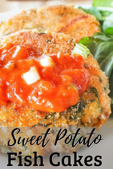 Sweet potato fish cakes topped with a homemade tomato relish. Potato Fish Cakes, Fish Cakes Recipe, Yummy Sweet Potatoes, Fish Cakes, Smoked Trout, Fish Cake, Evening Meals, World Recipes, Sweet Potatoes