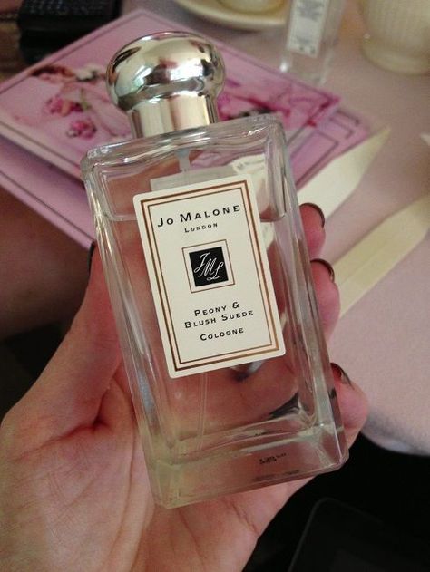 Joe Malone Perfume, Peony And Blush Suede, Jo Malone Cologne, Jo Malone Peony, Jo Malone Perfume, Wedding Perfume, Peony Blush Suede, Perfume Bottle Design, Chelsea Flower Show