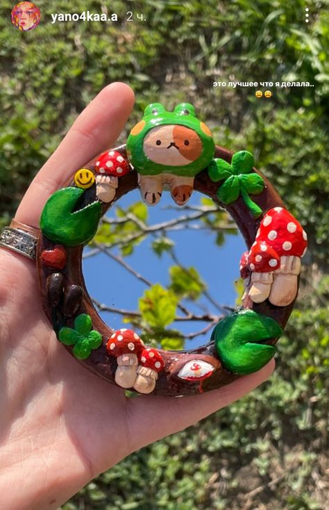 Clay Flower Mirror, Kida Disney, Super Clay, Clay Beads Bracelet, Bracelet Clay, Clay Arts, Scrapbook Design Layout, Flower Mirror, Polymer Clay Flower Jewelry