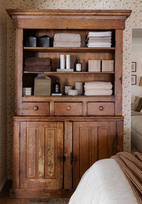 Hutch In Bedroom, Vintage Furniture Ideas, Wall Of Storage, Living Room Hutch, Amber Lewis, Old Lady, Funky Furniture, Studio Mcgee, Bathroom Doors