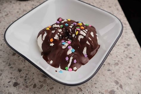 Instant Vegan Chocolate Hard Shell Vegan Protein Recipes, Cooking With Coconut Oil, High Protein Vegan Recipes, Ice Cream Print, Chocolate Shells, Vegan Meal Plans, High Protein Vegan, Vegan Chocolate Chip, 2 Ingredients